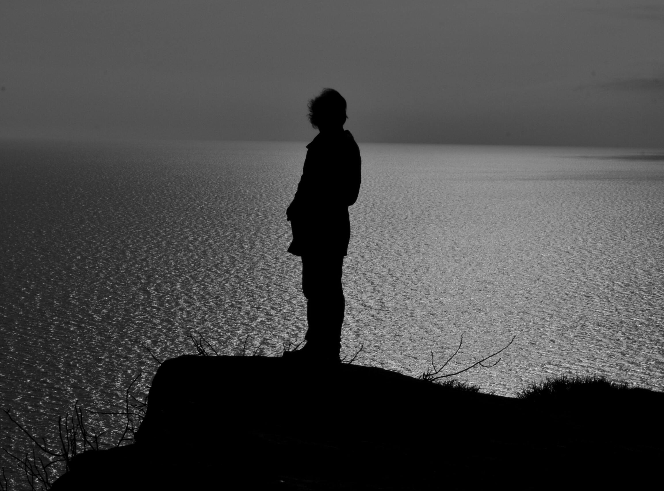 Standing at the edge, wondering how to make the ask. Photo: Pexels
